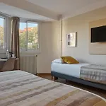 Hotel The Originals City, Mondial,