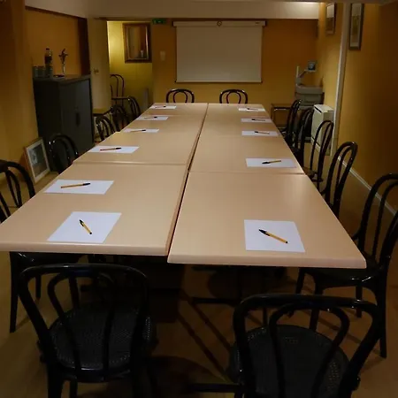 Hotel The Originals City, Mondial,